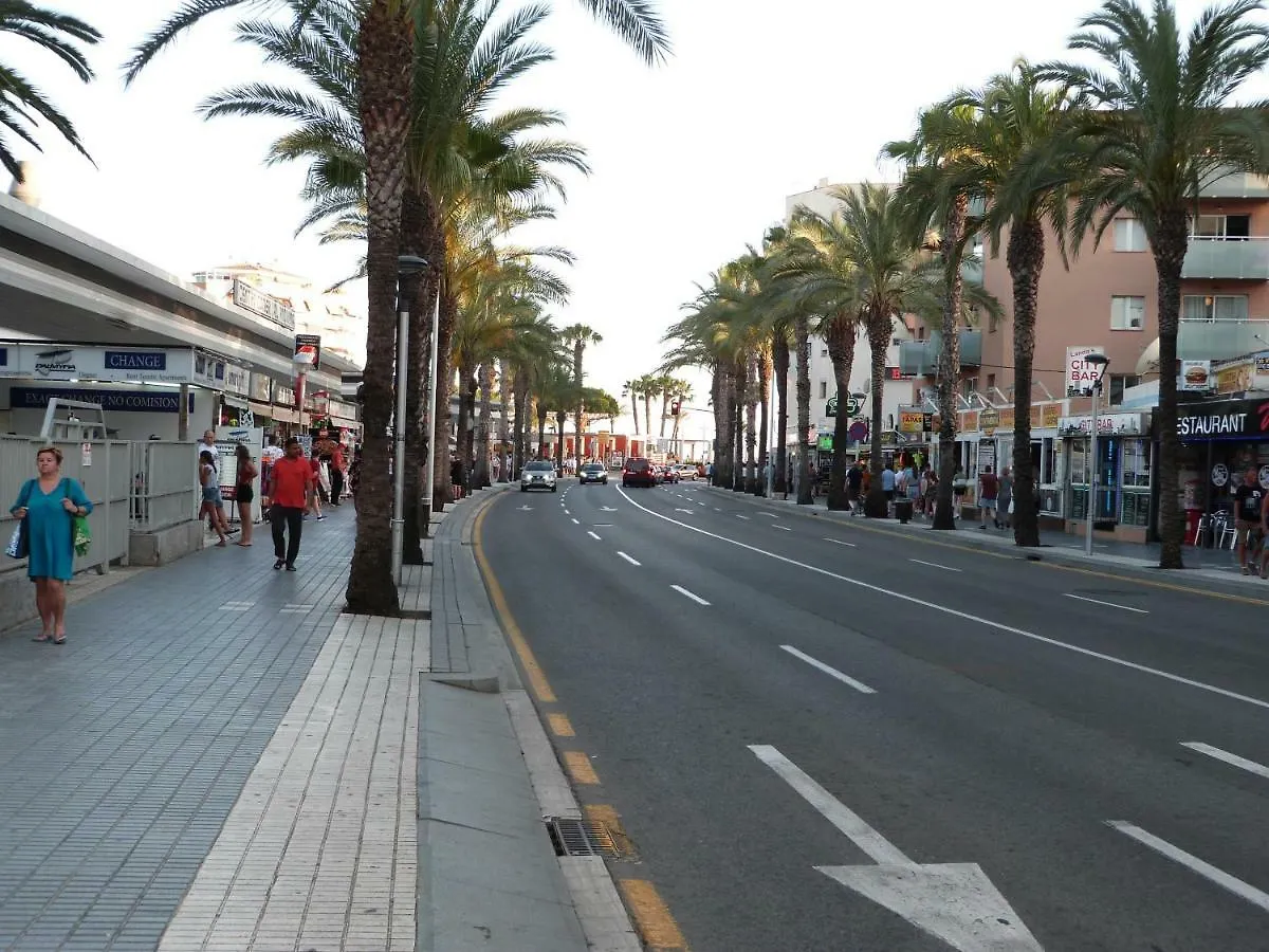 Lorena Salou 0*,